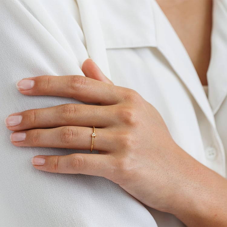 Silberner Ring mit Diamanten im Hammerschlag-Design Milan 157784