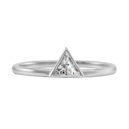 Goldset von Eternity Ring und Ring mit Trillion-Diamant Hylia