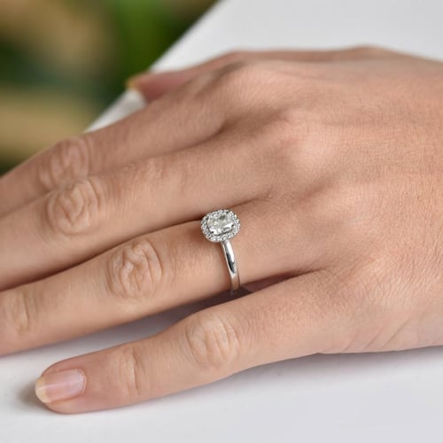 Verlobungsring aus Gold mit Prinzess-Diamanten Eleria