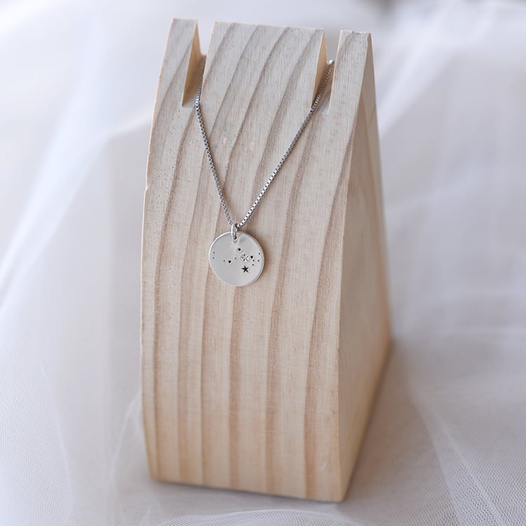 Silberner Anhänger mit Sternbild und Diamant Nyala 60271