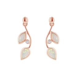 Ohrstecker mit Opalen in Blattform und Diamanten Corbett