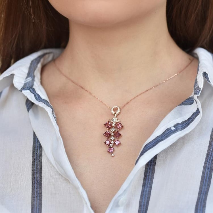 Goldene Halskette mit Turmalinen und Diamanten 17817