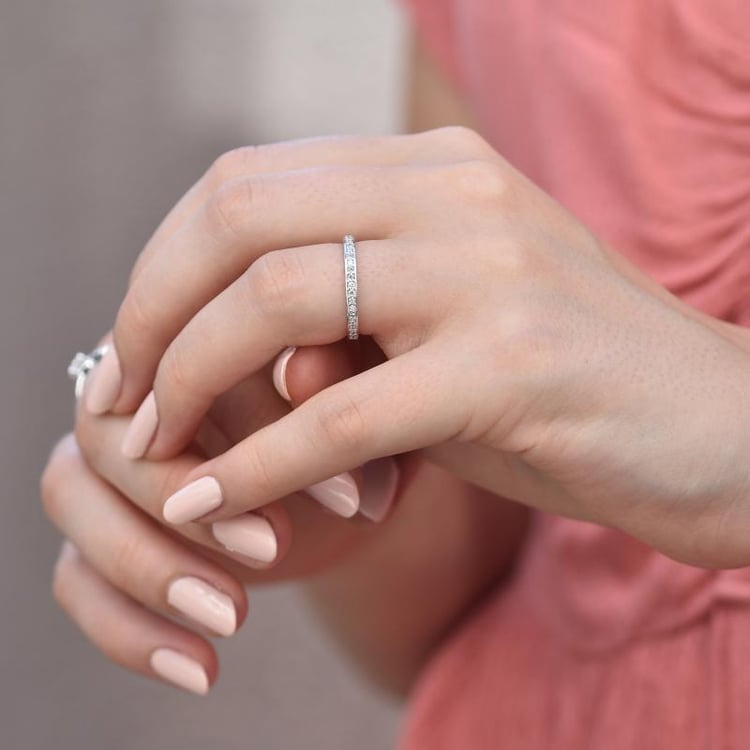 Eternity-Ring und komfortabler Trauring aus Platin Mewya 76973