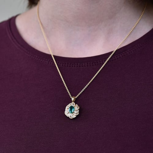 Anhänger mit Smaragd und Diamanten Deena
