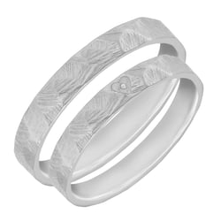 Eheringe mit einem Herz und Diamant Ernie