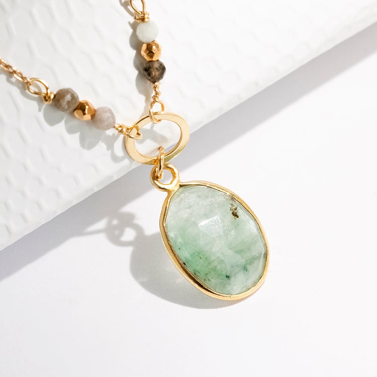 Vergoldete Kette aus Silber mit Smaragd-Perlen und einem Anhänger Atiana 115657