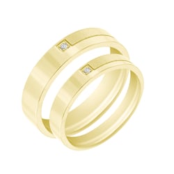 Goldene Eheringe mit Diamant Maskali