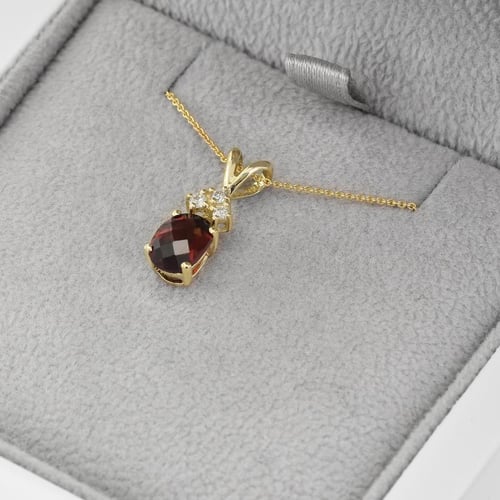 Goldanhänger mit Granat und Diamanten Tamatha
