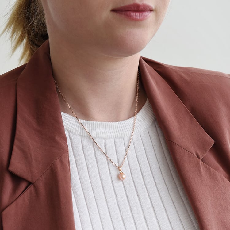 Vergoldeter Anhänger mit pfirsichfarbener Perle Austen 87857