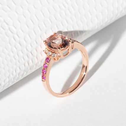 Morganitring mit Saphiren und Diamanten Jemiah