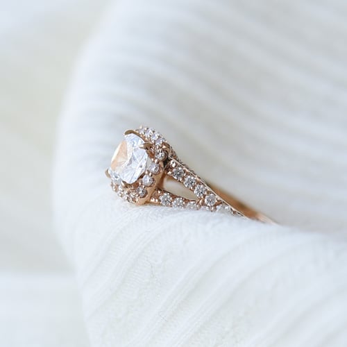 Verlobungsring mit Diamanten Malana
