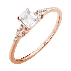 Scheidungsring mit einem Diamanten in Emerald-Form Duncan