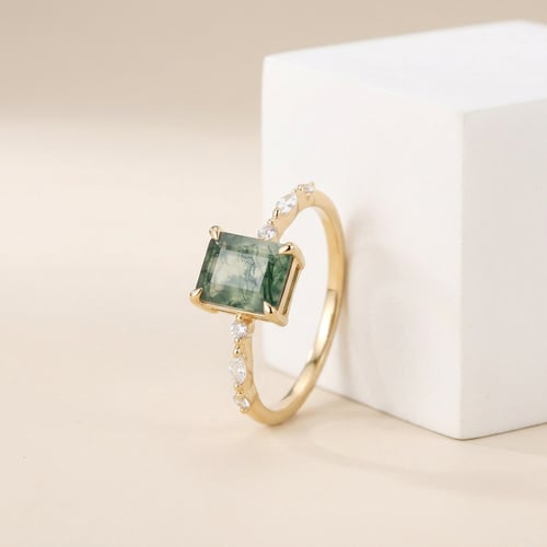 Eleganter Ring mit Moosachat und Moissaniten Tamara