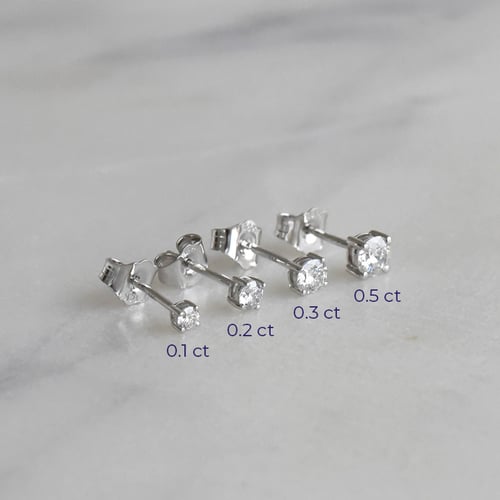Ohrringe mit Lab Grown Diamanten und Auswahl des Karatgewichts Christi