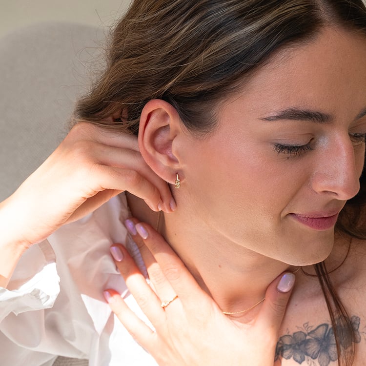 Silberne runde Ohrringe mit einem Cluster aus Topasen, Quarzen und Oliven Limone 143229