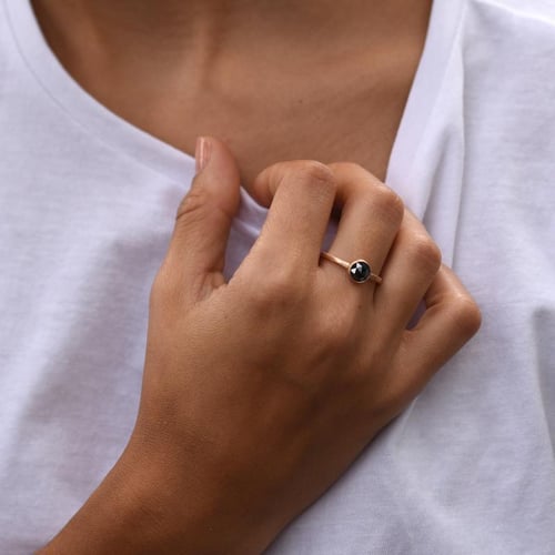 Goldring mit schwarzem Rosenschliff-Diamant Cleve