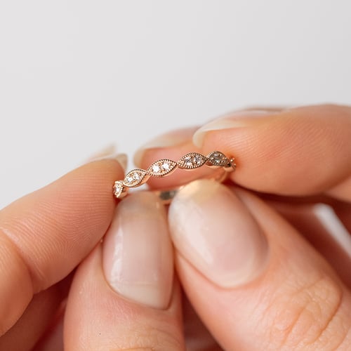 Eheringe aus einem Vintage-Ring mit Lab Grown Diamanten und einem Komfort-Ring Talita