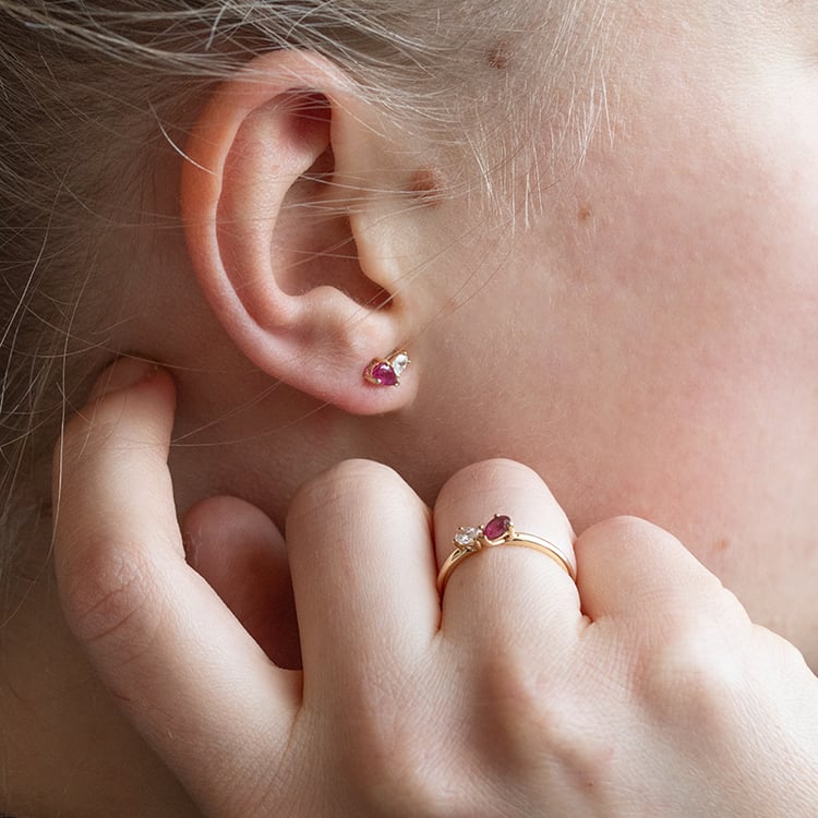 Toi et Moi Ring mit Rubin und Lab Grown Diamant Caro 134932