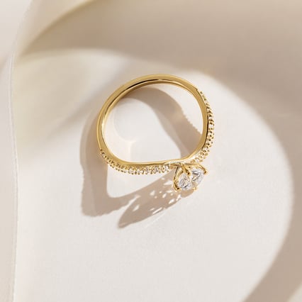 Unkonventioneller Verlobungsring mit Diamanten Elise