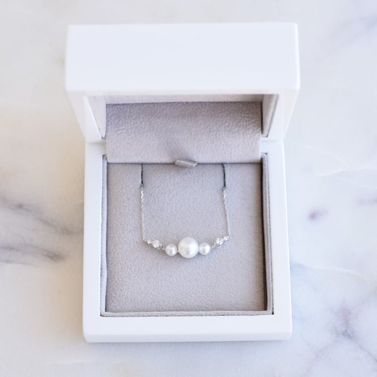 Goldene Kette mit Perlen und Diamanten Midas 87184