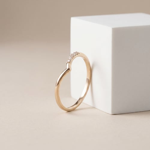 Memoire Ring in V-Form mit Lab Grown Diamanten aus Haselnussgold Annelisa