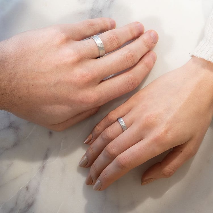 Eheringe mit einem Herz und Diamant Ernie 102550