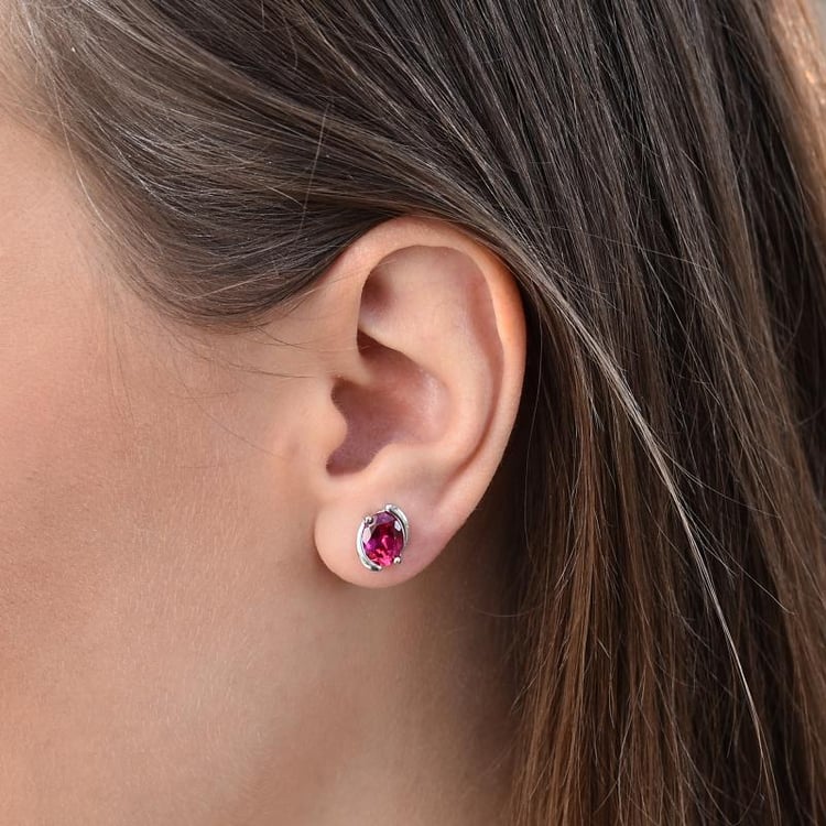 Ovalförmige Rubinohrringe aus Silber Vedast 30498