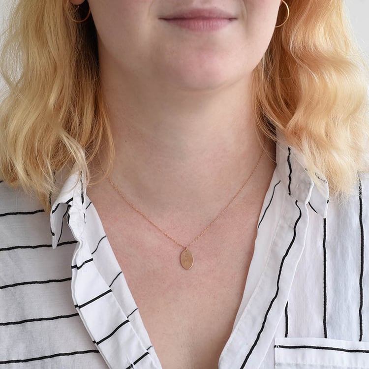 Personalisierter Anhänger aus Silber mit Gravur einer Blume Ihrer Wahl Daisy 90495