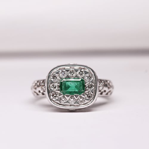 Goldring mit Smaragd und Diamanten Mare