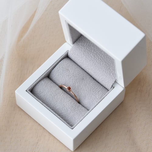 Minimalistischer Goldring mit Padparadscha-Saphir Emilien