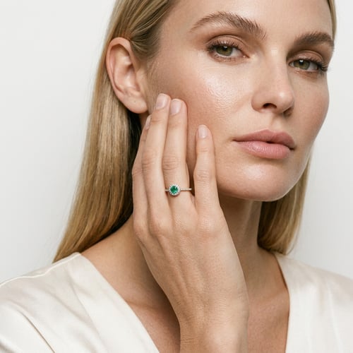 Silber Halo-Ring mit Smaragd und Lab Grown Diamanten Louisa