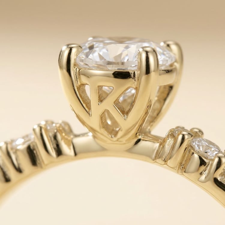 Verlobungsring mit Buchstaben und Diamanten Carina 167552