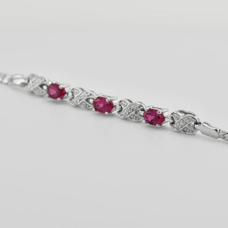 Feines Armband in Silber mit drei ovalen Rubinen Clio 29878