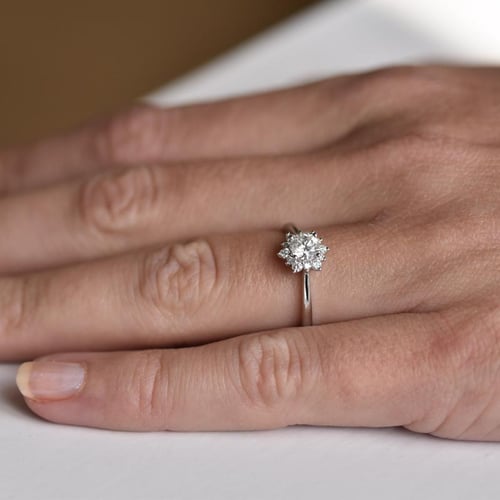 Goldener Verlobungsring mit Diamanten Condeh