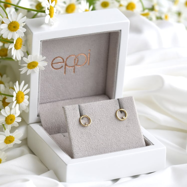 Goldene Karma Ohrstecker mit Diamanten Abner 82278