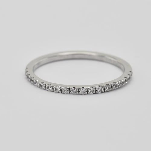 Halb-Eternity Ring aus Platin mit 1.25mm Diamanten Adva
