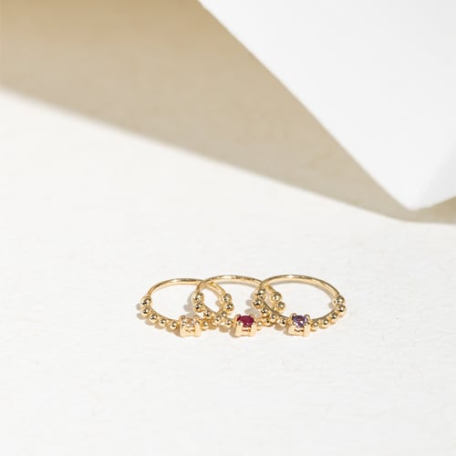 Goldenes Septum Piercing mit Amethyst Arla