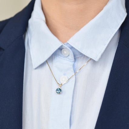 Topas im goldenen Anhänger mit Diamant Emolyna