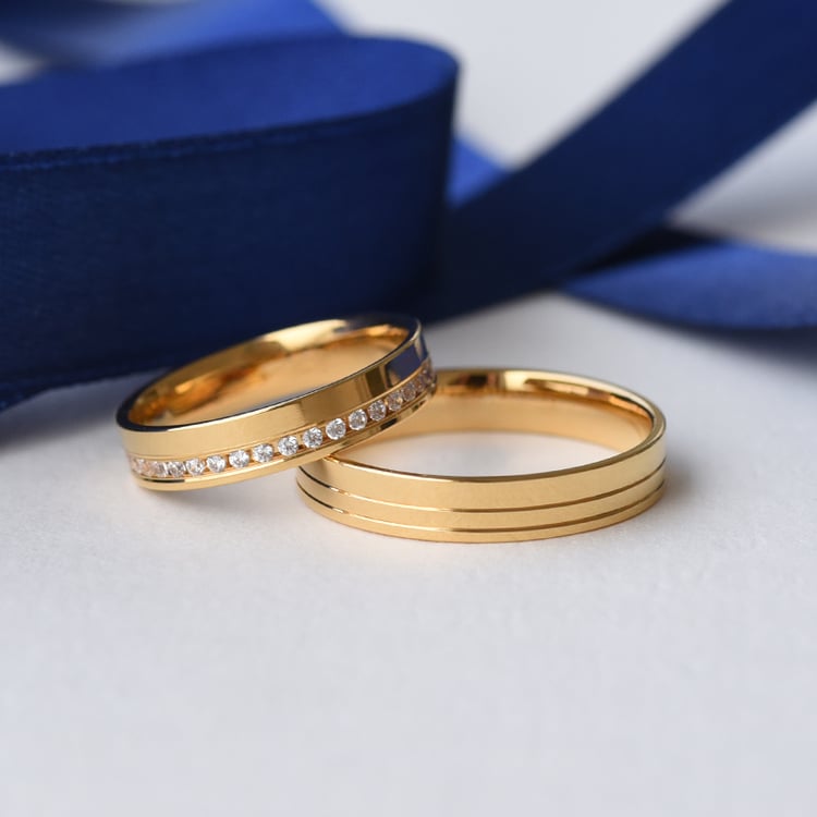 Zarte goldene Ringe mit Diamanten Mireia 75973