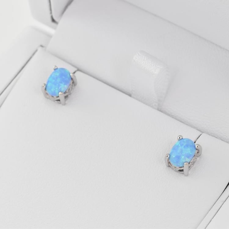 Silberne Ohrringe mit hellblauen Opalen Jula 26118
