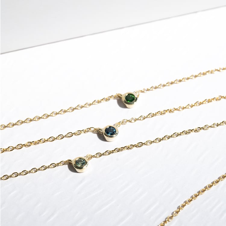 Minimalistische Kette mit einem Londoner Topas Glosie 124240