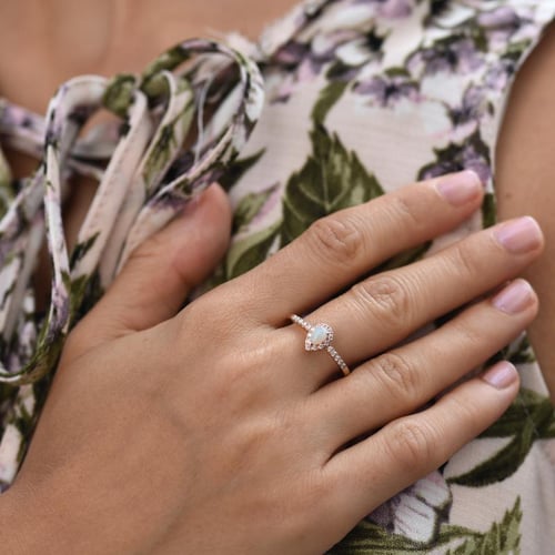 Goldring mit Opal und Diamanten Kezia