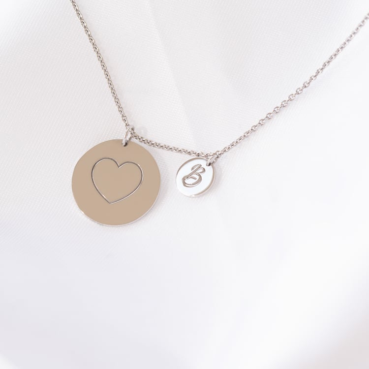 Halskette mit Herz und Gravur des Buchstabens Kadie 119446