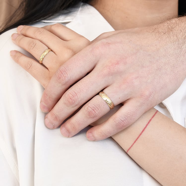 Eheringe mit von Hand gravierten Blättern Mylie 118337