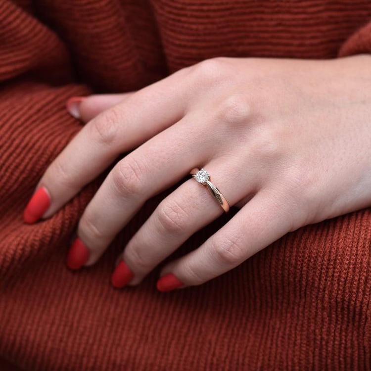 Ring mit Diamanten 42635