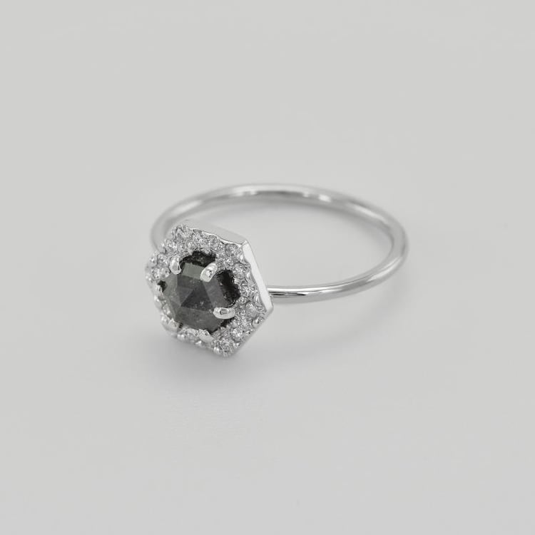 Ring mit Hexagon Salt and Pepper Diamant 34294