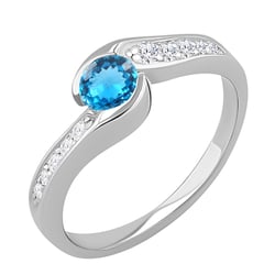Verlobungsring mit schweizerblauem Topas Lytarie