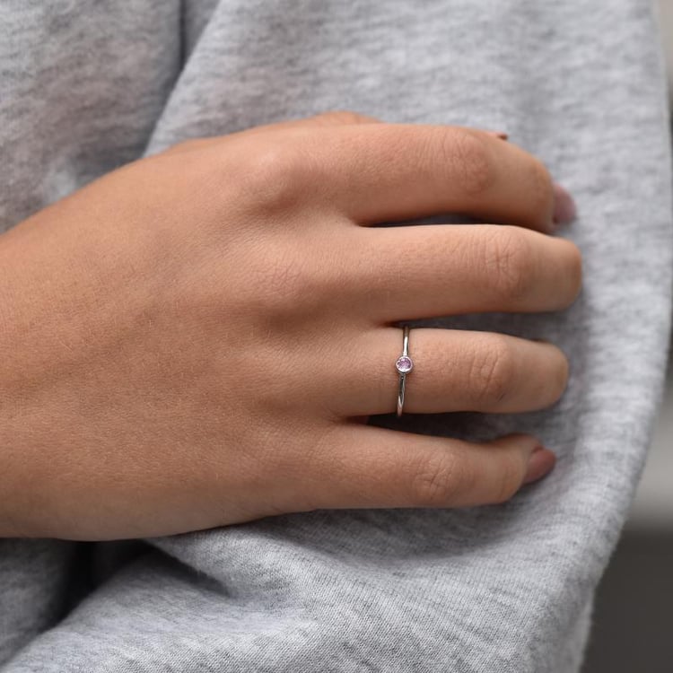 Minimalistischer Ring aus Gold mit rosa Saphir Emilien 33815