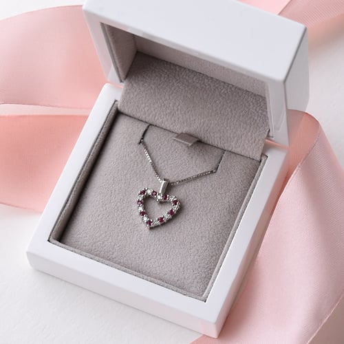 Goldenes Herz voller Rubine und Diamanten Devamati