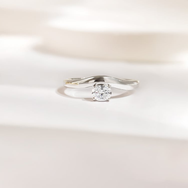 Ring mit ovalem Lab Grown Diamanten 154841